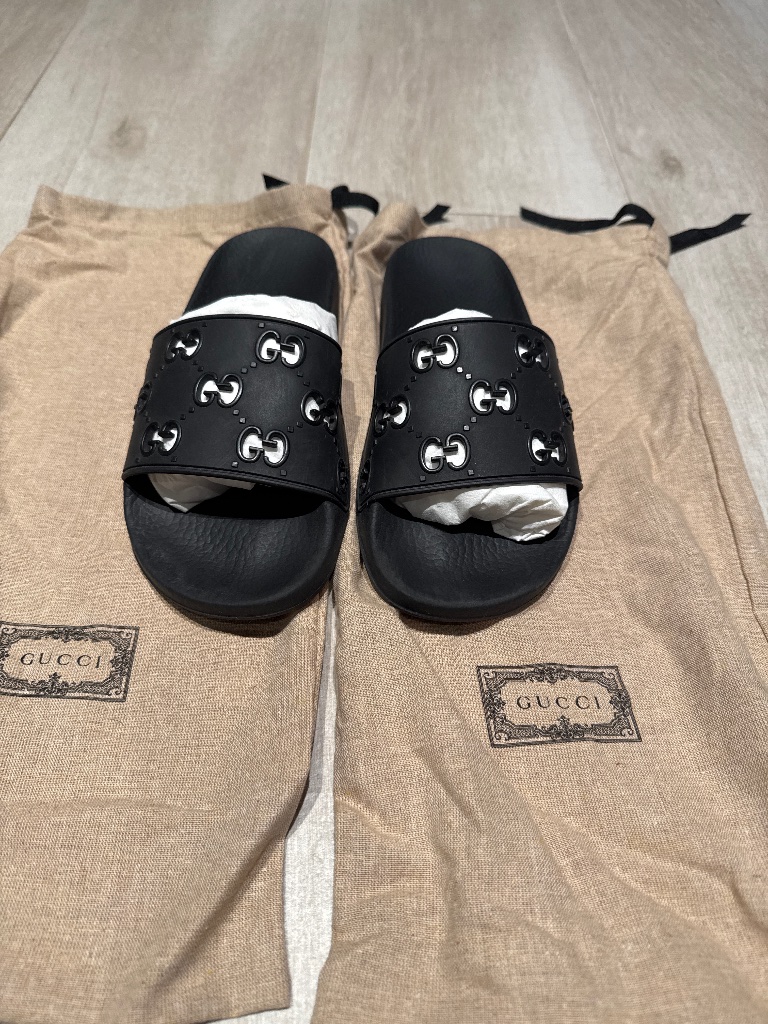 Gucci Black Rubber Gg Slide Sandals With Embossed Logo Size